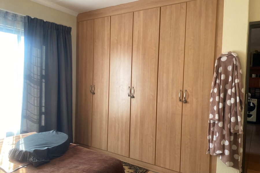 2 Bedroom Property for Sale in Vaalpark Free State